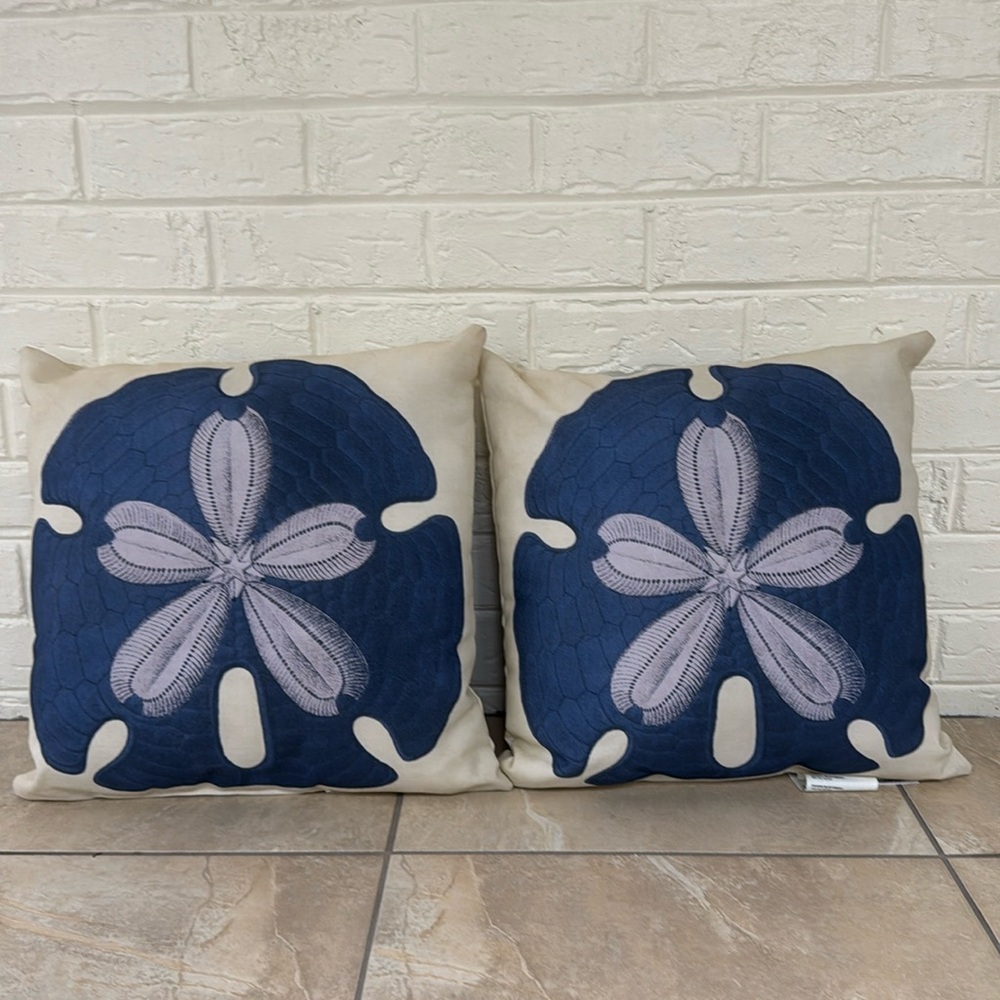Climaweave sand dollar Pillows sea life 18" Indoor/Outdoor set of 2 Made in USA